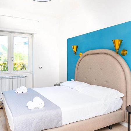 Mako Sorrento Suites מראה חיצוני תמונה