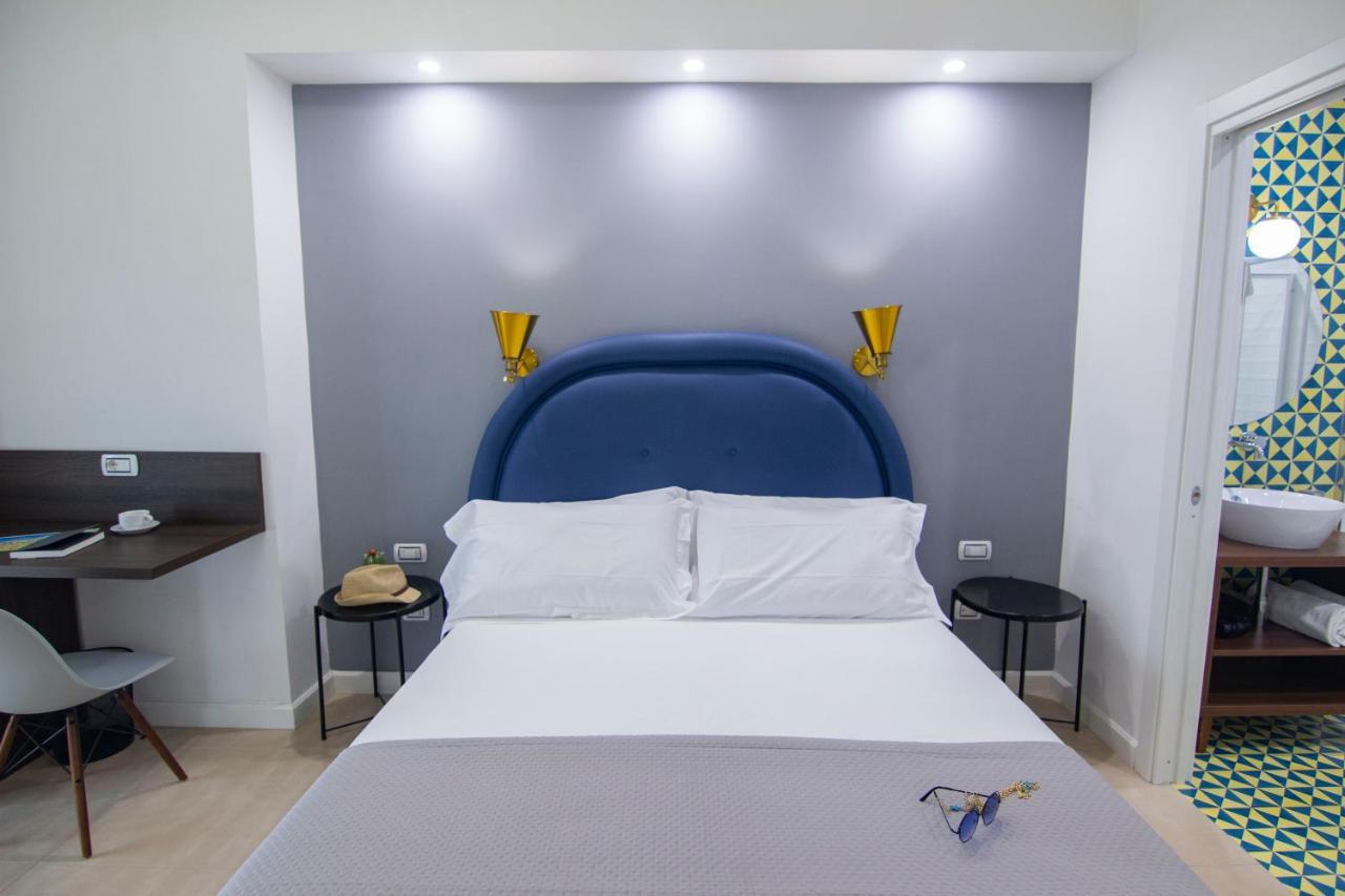 Mako Sorrento Suites מראה חיצוני תמונה